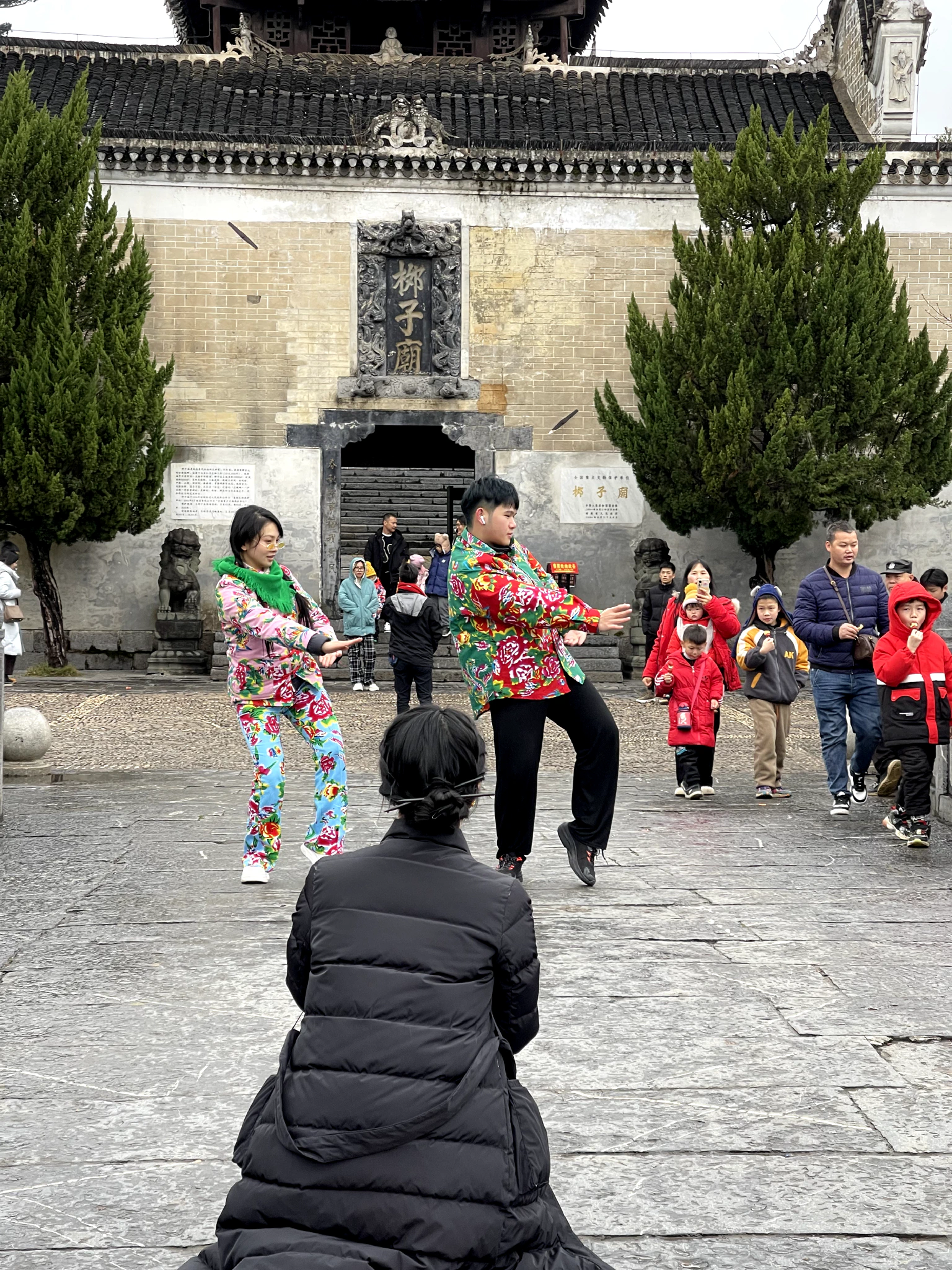 真的哪都有人跳科目三