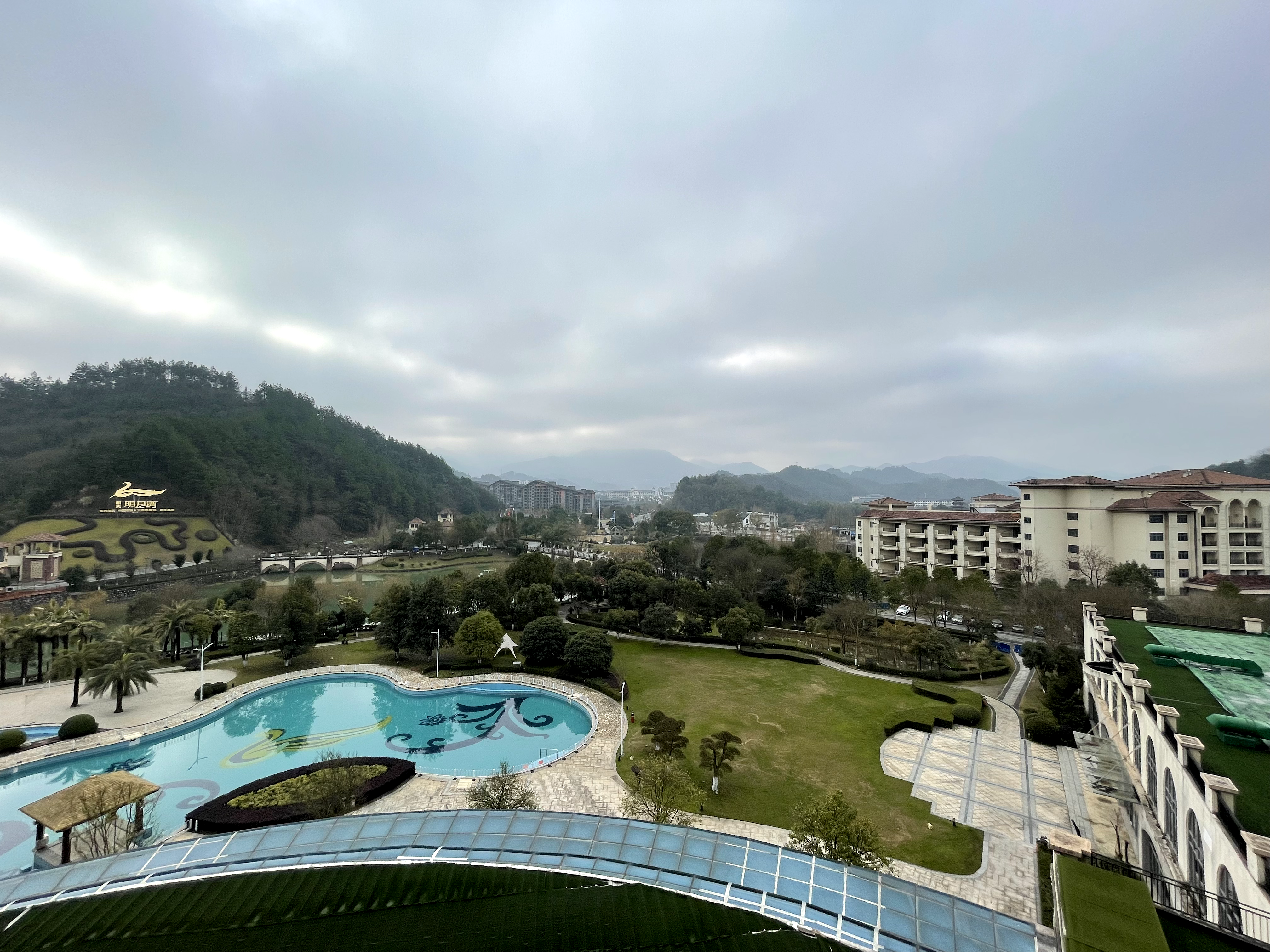 窗外景色也還可以